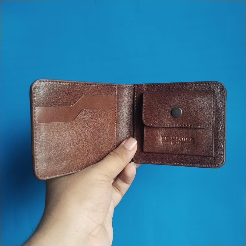 Premium Men's Pure Leather Wallet – Brown Embossed Design